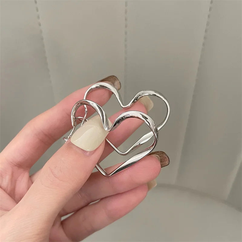 New Big Heart Hoop Earring Minimalist Statement Metal Gold Silver Color Pendant Ear For Women Punk Jewelry Wholesale Gift