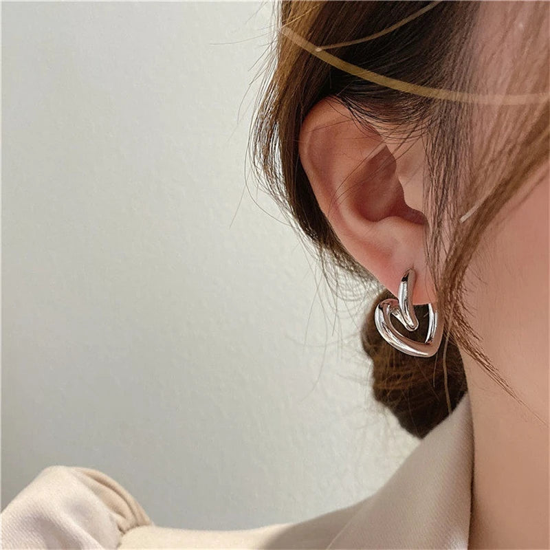 New Fashion Metal Gold Color Love Heart Hoop Earrings for Women Girls Korean Elegant Simple Heart Party Jewelry Birthday Gifts