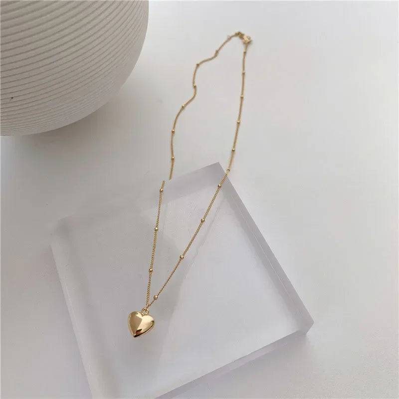 New Cross-border Couple Cavicle Chain Geometric Heart-shaped Light Luxury Temperament Simple Sweet Love Pendant Necklace Jewelry