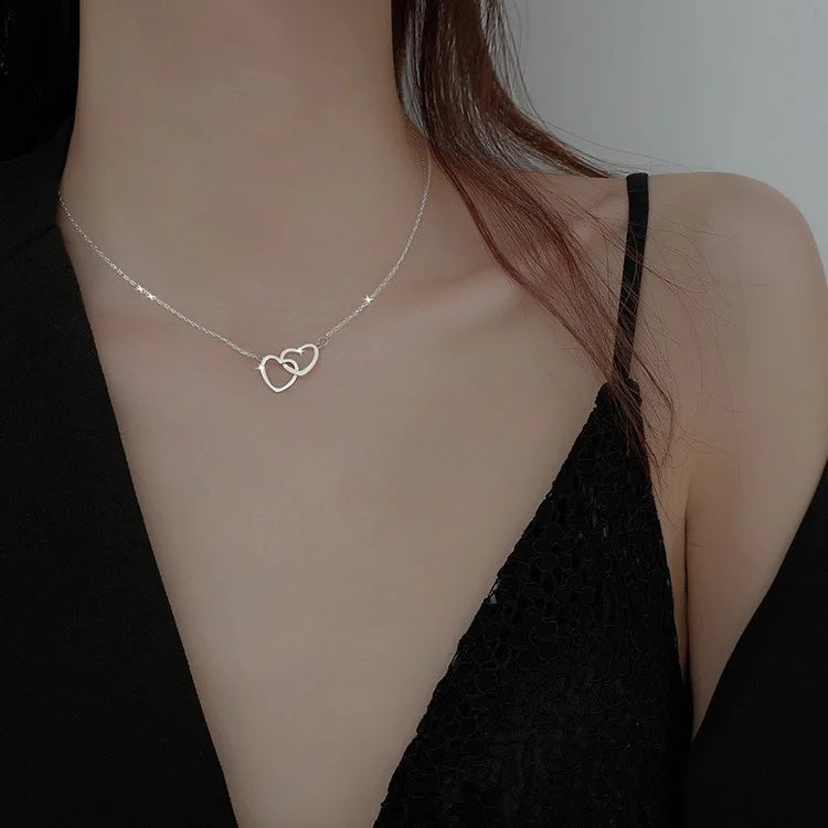 New Cross-border Couple Cavicle Chain Geometric Heart-shaped Light Luxury Temperament Simple Sweet Love Pendant Necklace Jewelry