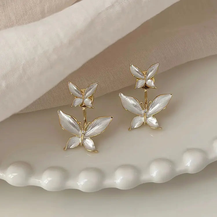 1 pair of new Korean style butterfly women's earrings, fashionable, simple, exquisite jewelry, exquisite gifts for friends