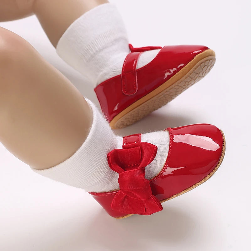 Spring and Autumn Girl Baby Shoes Classic Fashion Red Theme Cute Bow Princess Shoes Rubber Sole Anti slip Comfortable Walking Sh