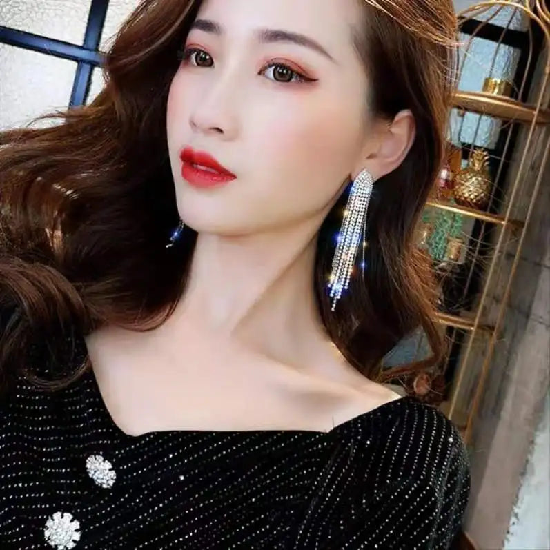 2023 New Design Irregular U-shaped Gold Color Earrings for Woman Korean Crystal Fashion Jewelry Unusual Accessories Girls