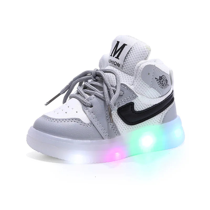 2024 Kids Hot Selling Four Season Girls Boys Sneaker Children Casual LED Luminous Sport Shoes Winter Light Up Shoes