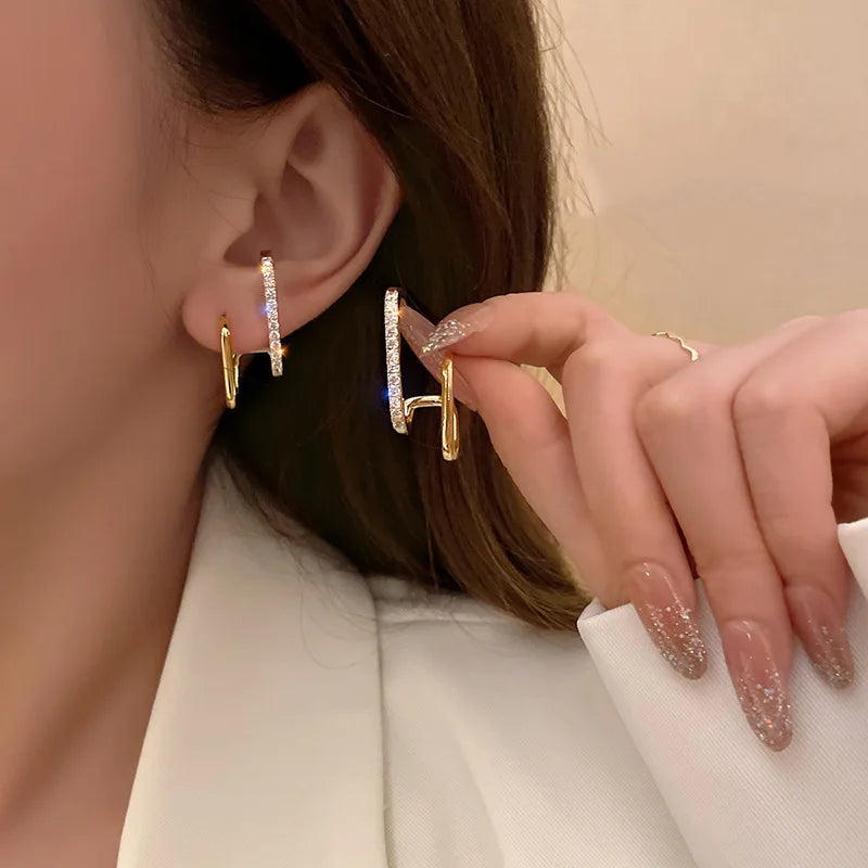 2023 New Design Irregular U-shaped Gold Color Earrings for Woman Korean Crystal Fashion Jewelry Unusual Accessories Girls