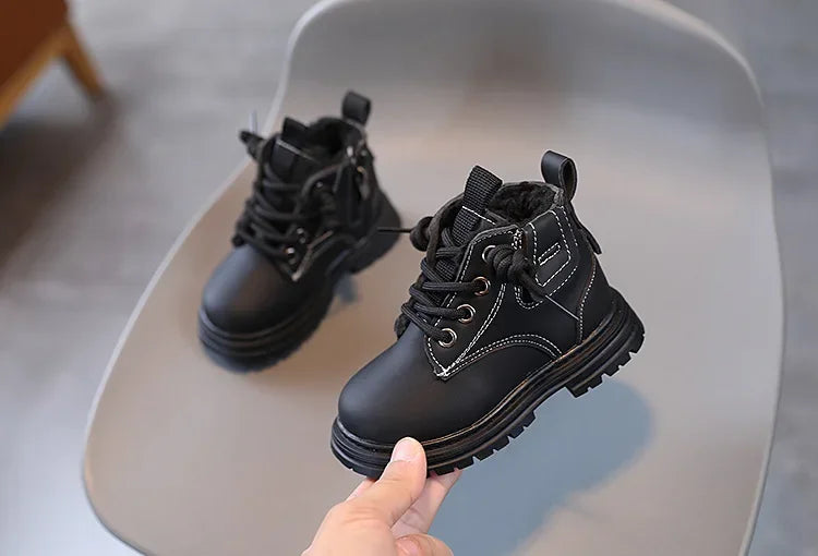 New Children's Fashion Boots Winter Thickened Boys Girls' Anti Slip Warm Leather Boots Side Zipper Solid Color Kids Casual Shoes