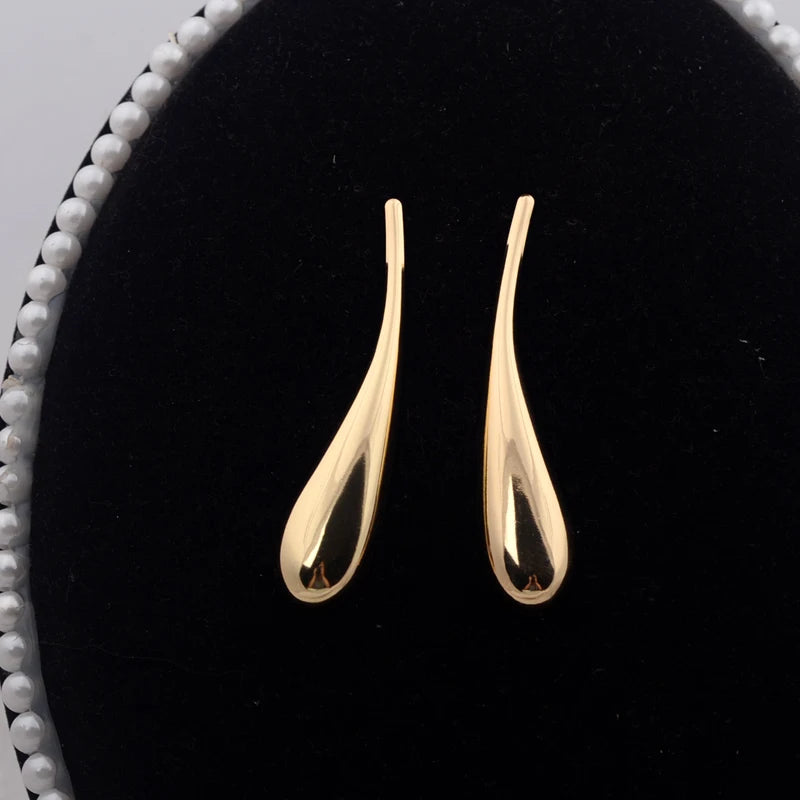 Fashion Long Water Droplet Dangle Earrings for Women Golden Metal Simple Vintage Big Drop Earrings Geometric Exaggerate Jewelry