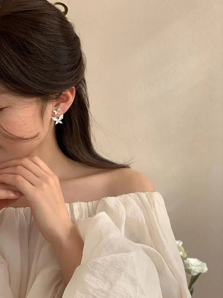 1 pair of new Korean style butterfly women's earrings, fashionable, simple, exquisite jewelry, exquisite gifts for friends