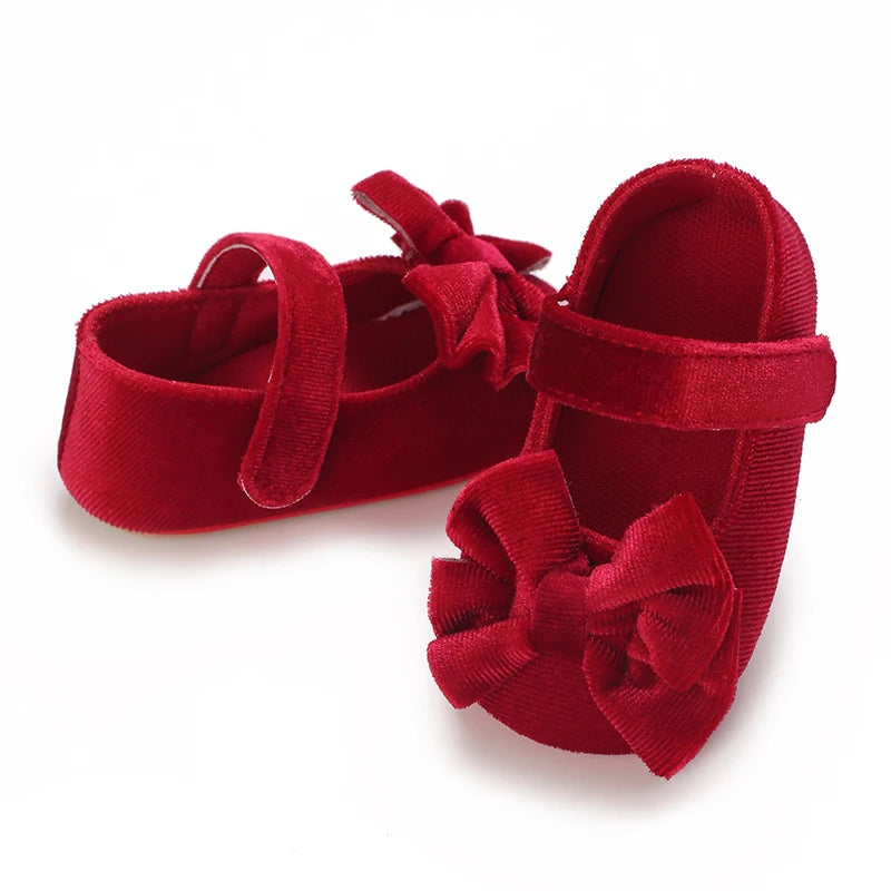 Spring and Autumn Girl Baby Shoes Classic Fashion Red Theme Cute Bow Princess Shoes Rubber Sole Anti slip Comfortable Walking Sh