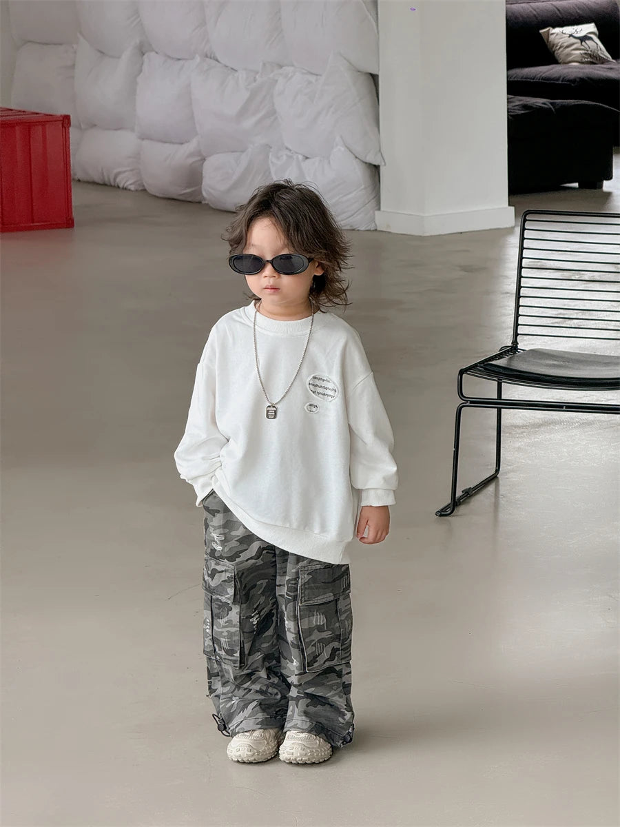 Baby autumn pants boys autumn children's clothing 2024 new style camouflage torn overalls