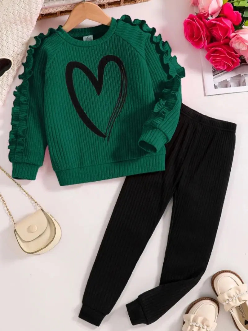 2-piece Spring/Fall Girls Fashion heart-shaped printed crew-neck long sleeve top - green + black knitted pants suit