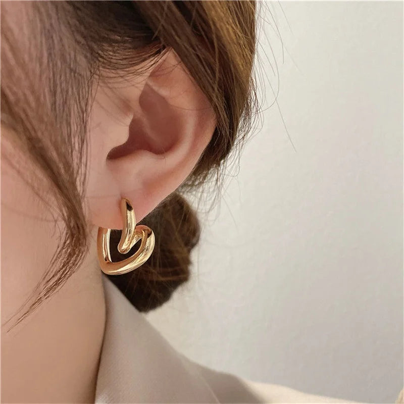 New Fashion Metal Gold Color Love Heart Hoop Earrings for Women Girls Korean Elegant Simple Heart Party Jewelry Birthday Gifts