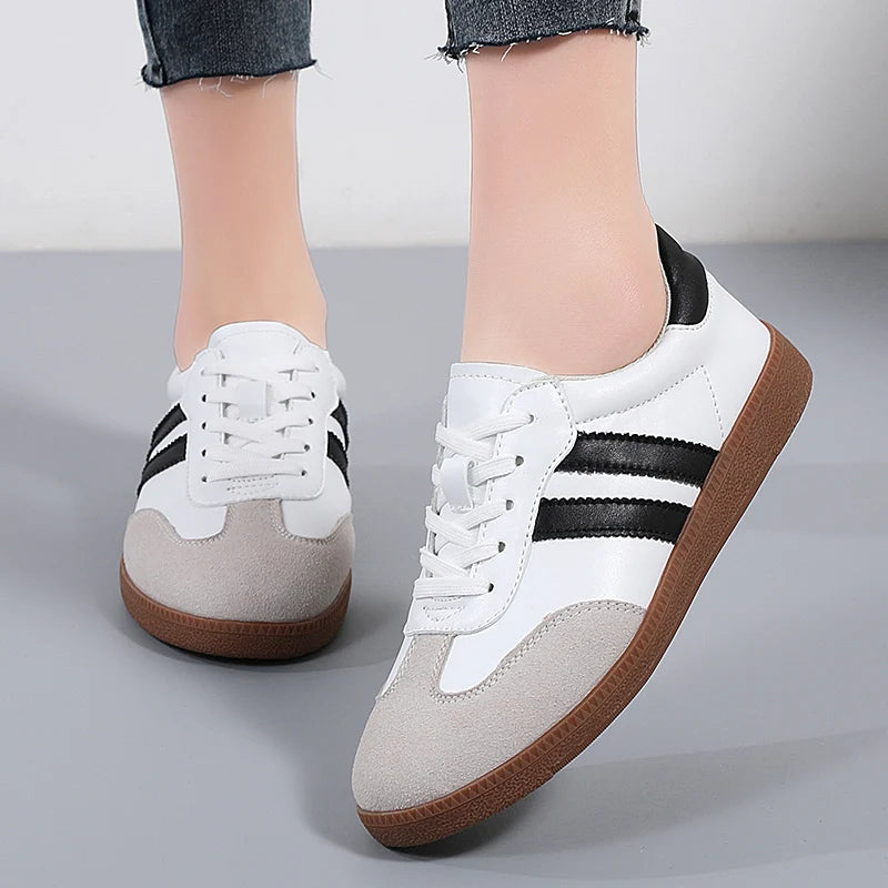 Genuine Leather Ladies Moral Training Shoes Moral Training Shoes Round Toe Couple Retro Sports Sneakers Casual Flats Shoes