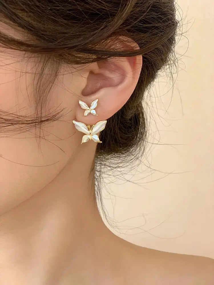 1 pair of new Korean style butterfly women's earrings, fashionable, simple, exquisite jewelry, exquisite gifts for friends