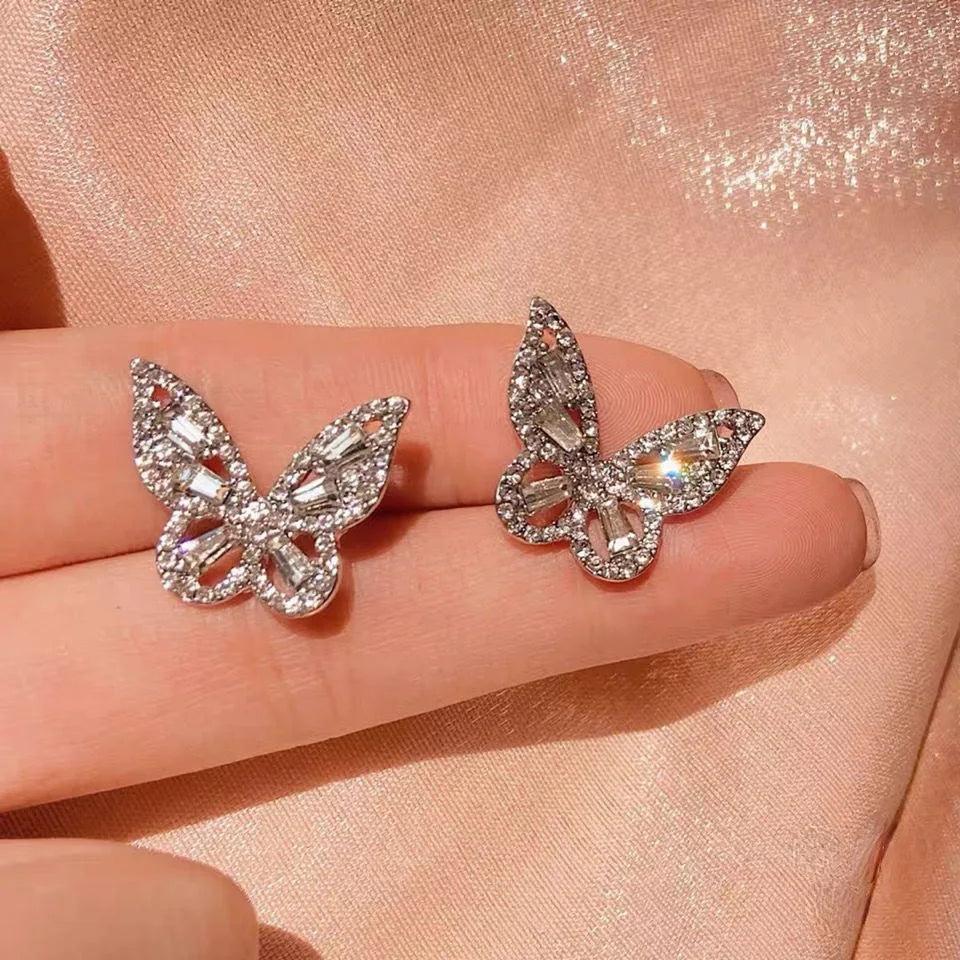 2023 New Design Irregular U-shaped Gold Color Earrings for Woman Korean Crystal Fashion Jewelry Unusual Accessories Girls