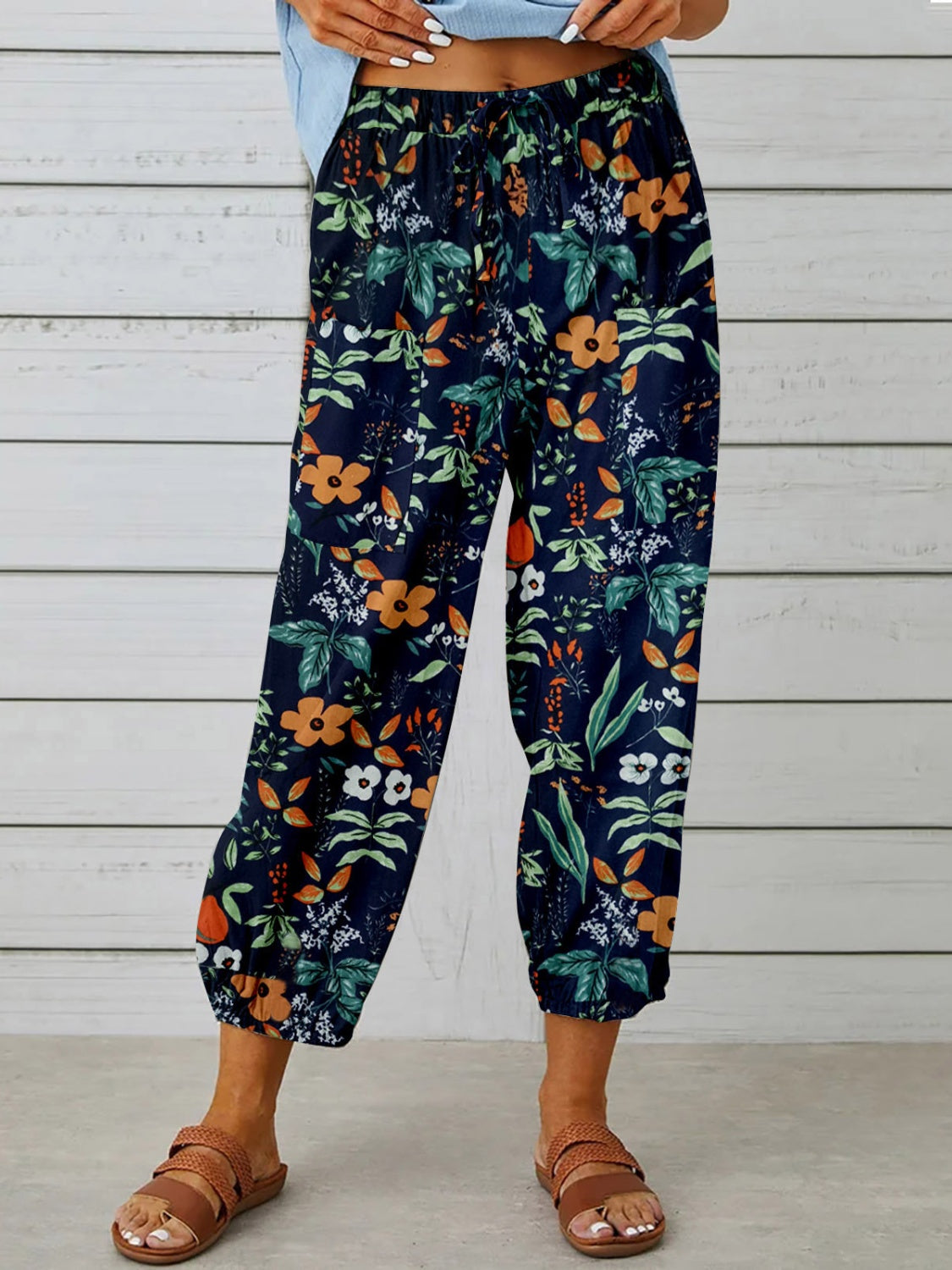 Printed Tied Cropped Pants