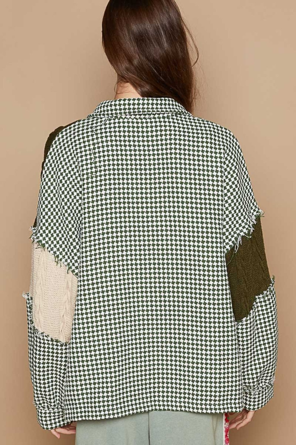 POL Houndstooth Contrast Cable Knit Pocket Shacket