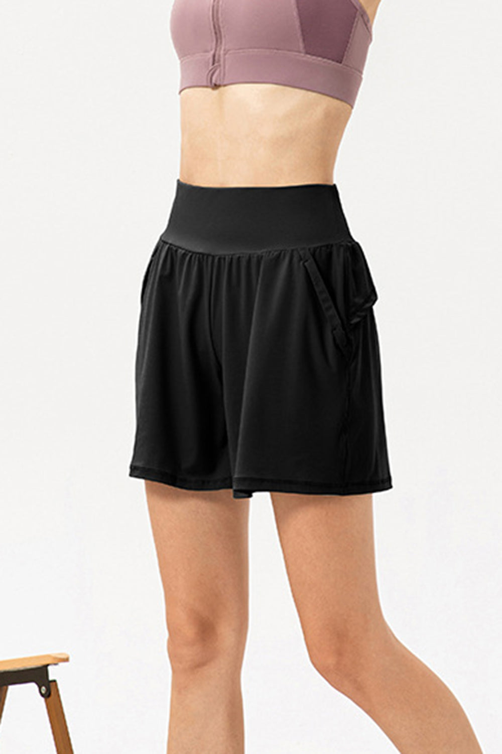 Pocketed Elastic Waist Active Shorts